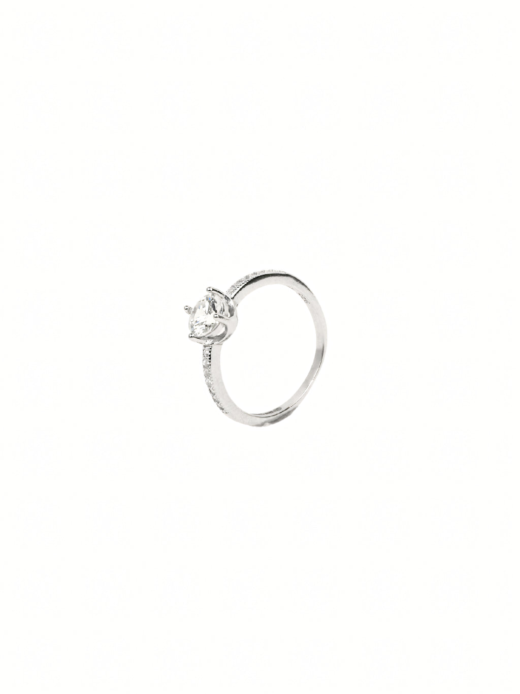 Janvi Pavé Ring