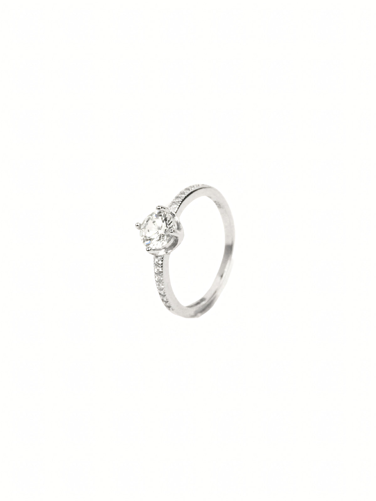 Janvi Pavé Ring
