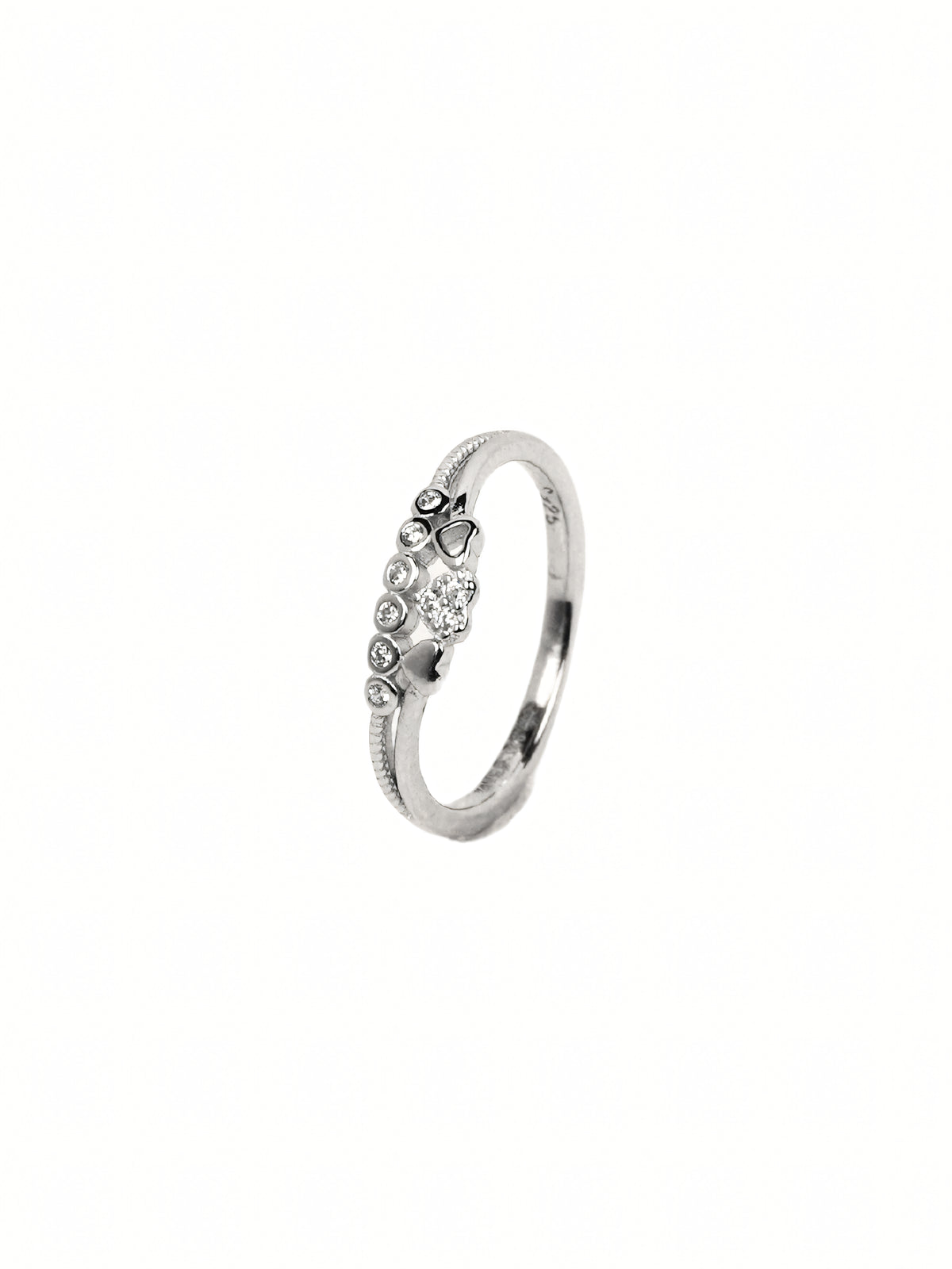Nyra Crossover Ring