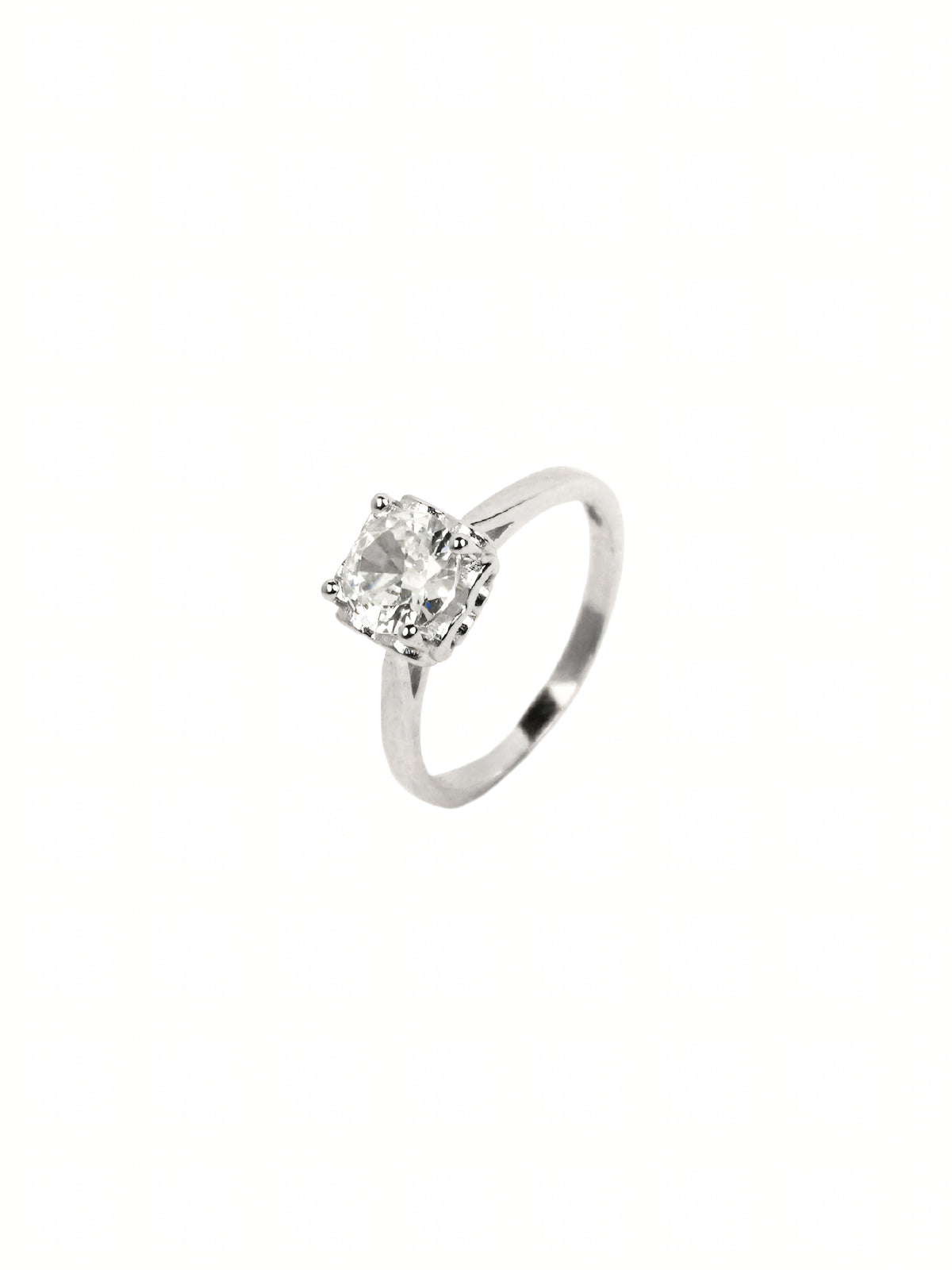 Silver Van Solitaire Ring