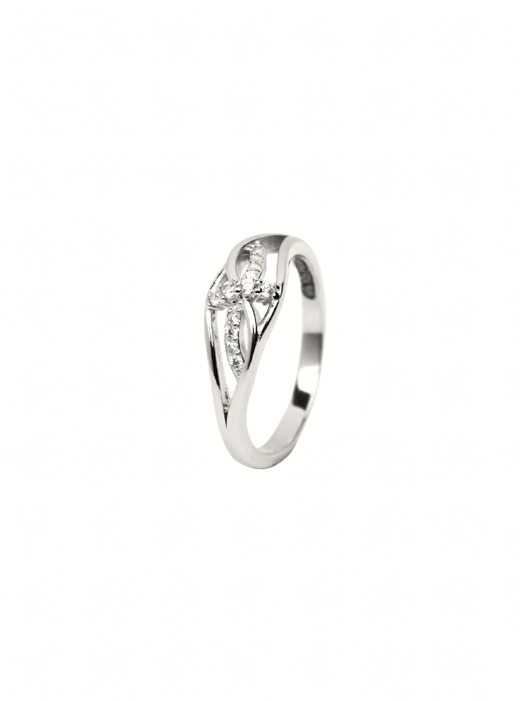 Skye Crossover Ring