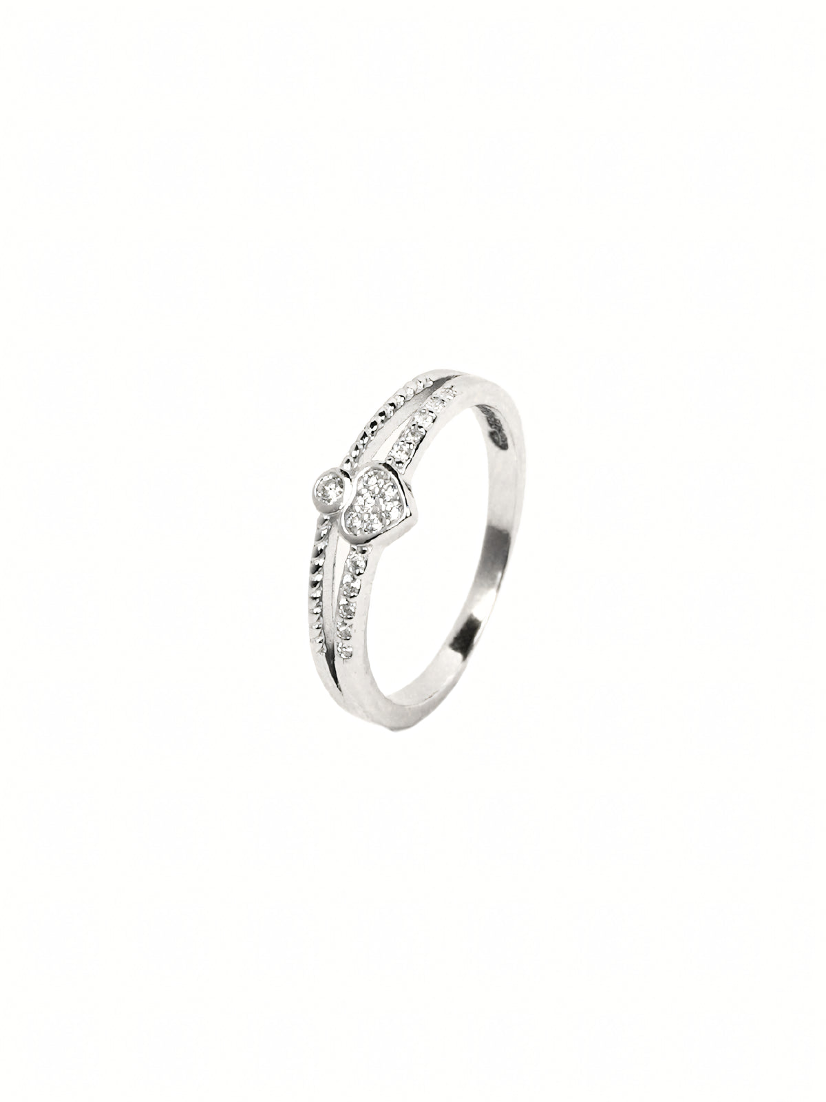Isla Pavé Solitaire Ring