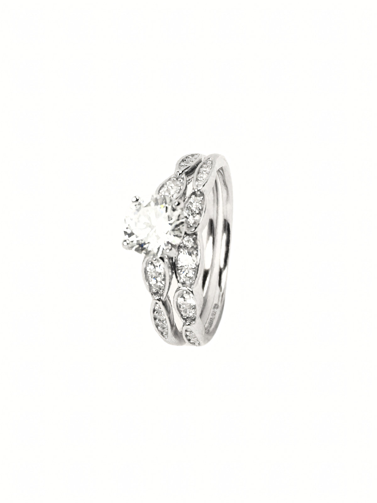 Twist Ring